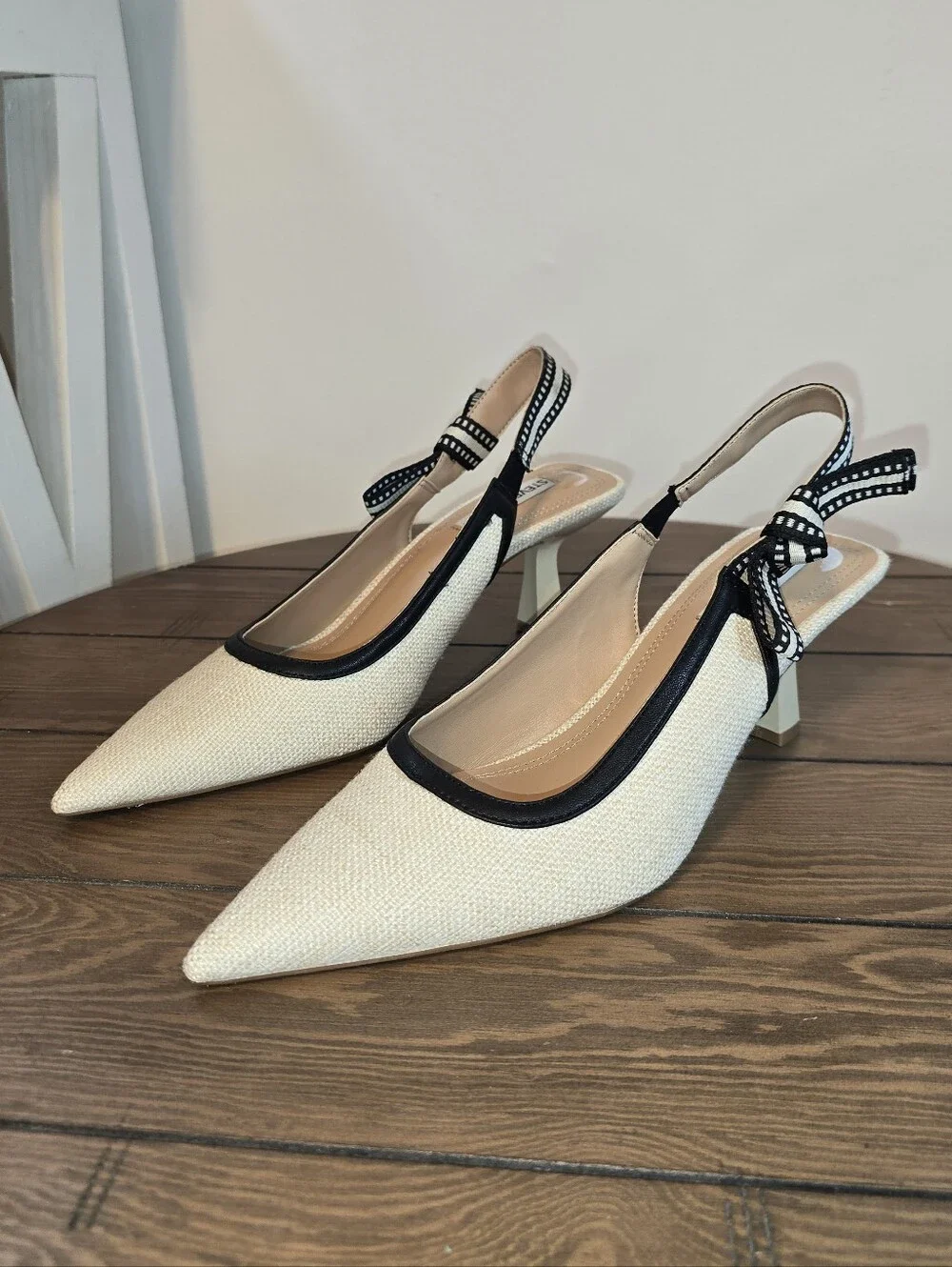 Steve Madden NWOT Bri Cream Pointed Slingback Pumps Women's Size 9M